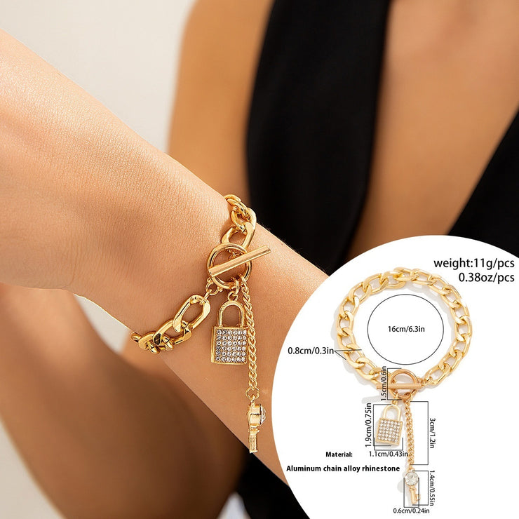 Dicke Kette mit glänzendem Schloss und Schlüssel anhänger Halskette für Frauen trend ige Damen accessoires am Hals Modeschmuck weiblich